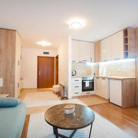 Pirin Sense Charm - Free Parking